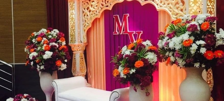 Yaseen Arts & Decor