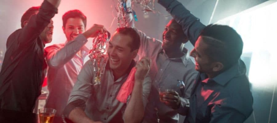 Bachelor’s Party Dubai | Epic Night Out for Grooms by Pub Crawl Dubai