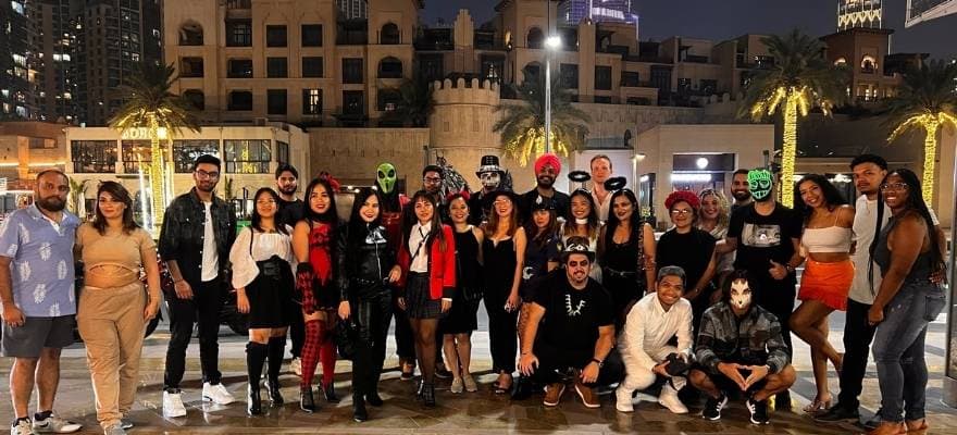 Corporate Team Building Dubai | Fun Pub Crawl Events by Pub Crawl Dubai