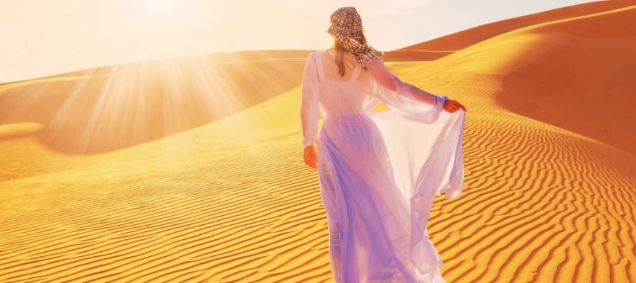 Flying Dress Pre-Wedding Photoshoot by Qrated Event